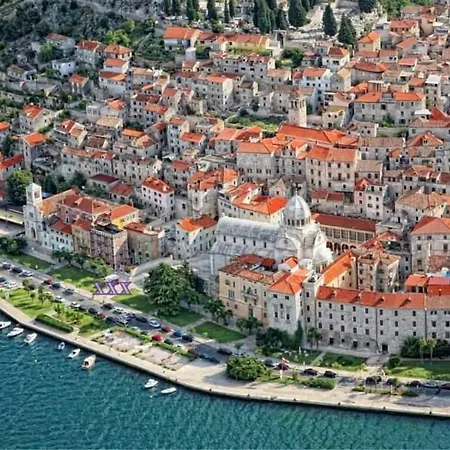 Nikolina Old Town