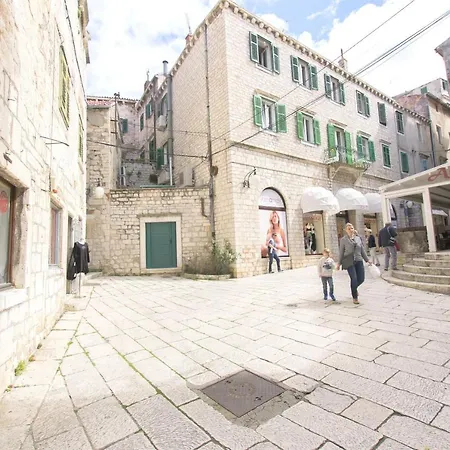 Nikolina Old Town