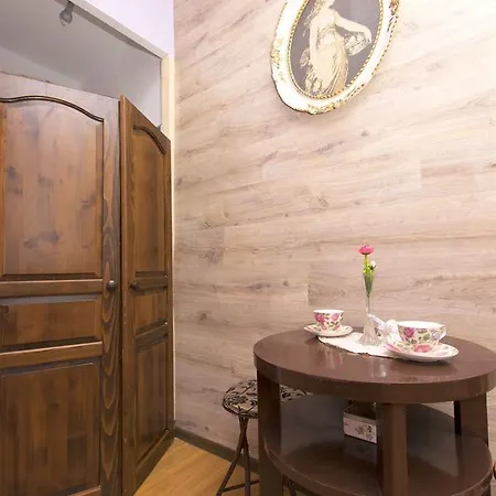 Nikolina Old Town Apartment *