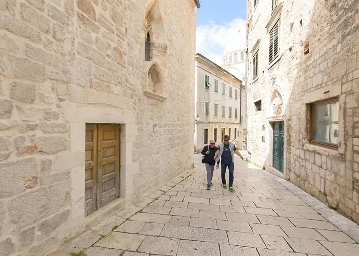 Nikolina Apartament *